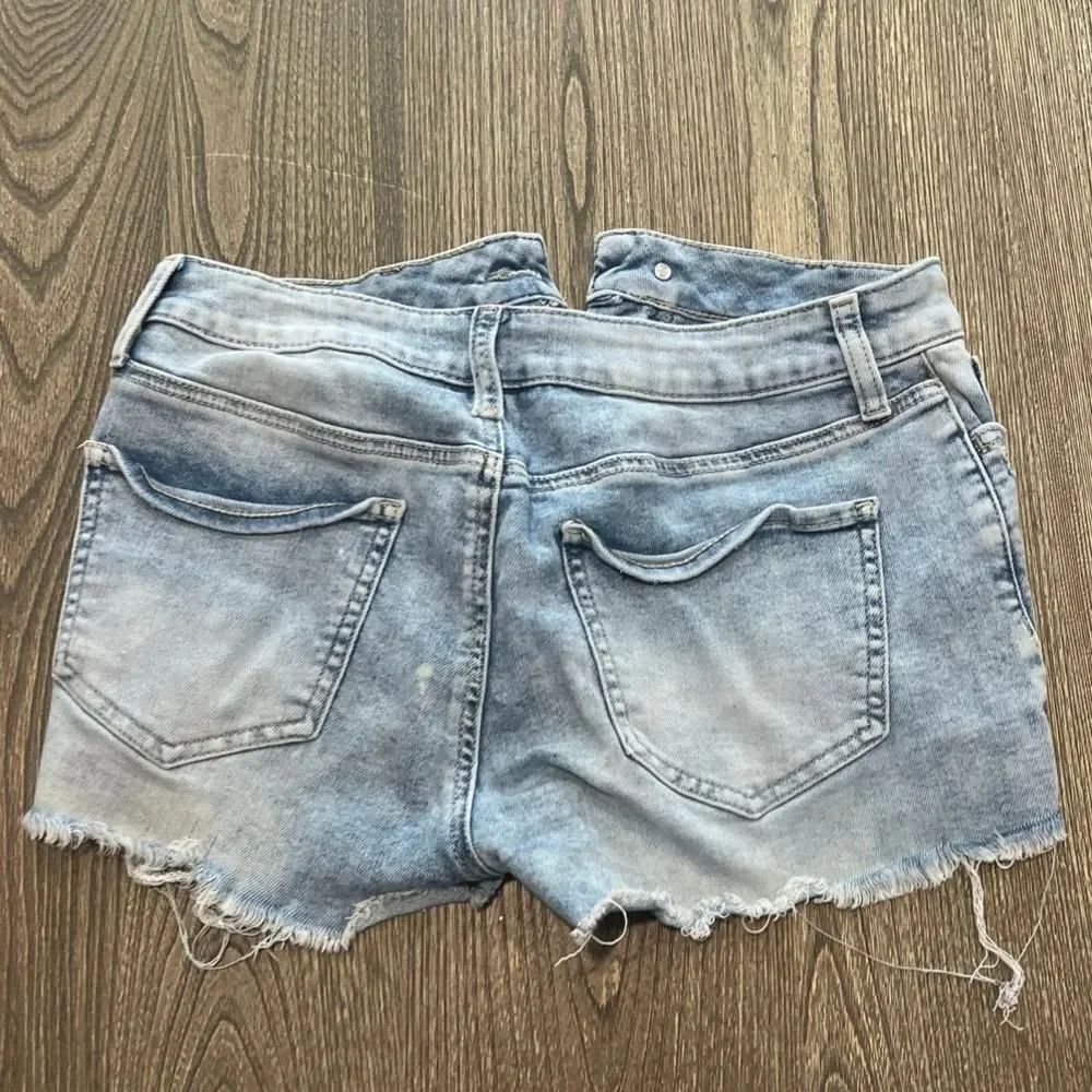 SO High Rise Shortie Shorts Distressed Raw Hem Denim Medium Wash Blue Sz 11/30W